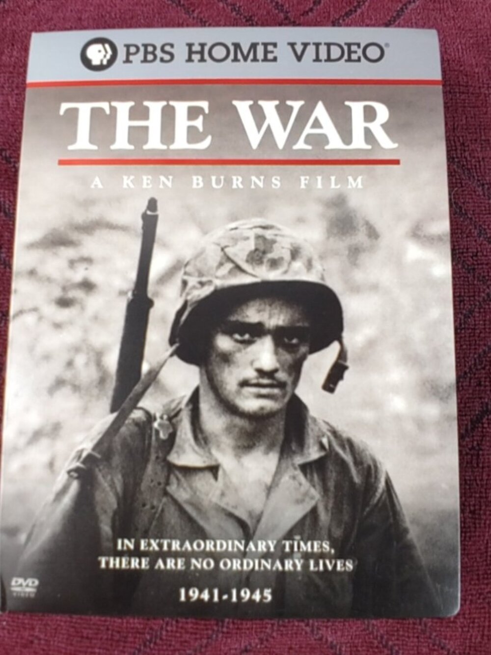 The War: A Ken Burns Film WW2 1941-1945 7 Disc Set DVD Used